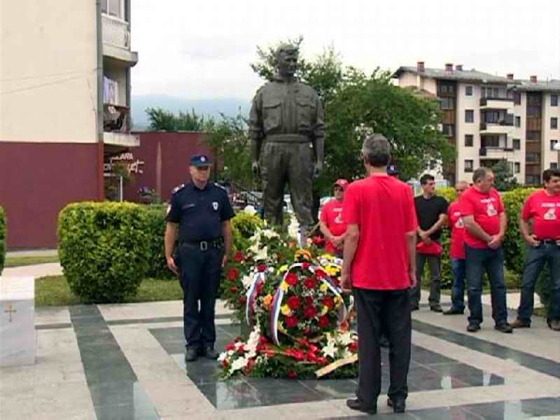 Ko krije ubice Srđana Kneževića