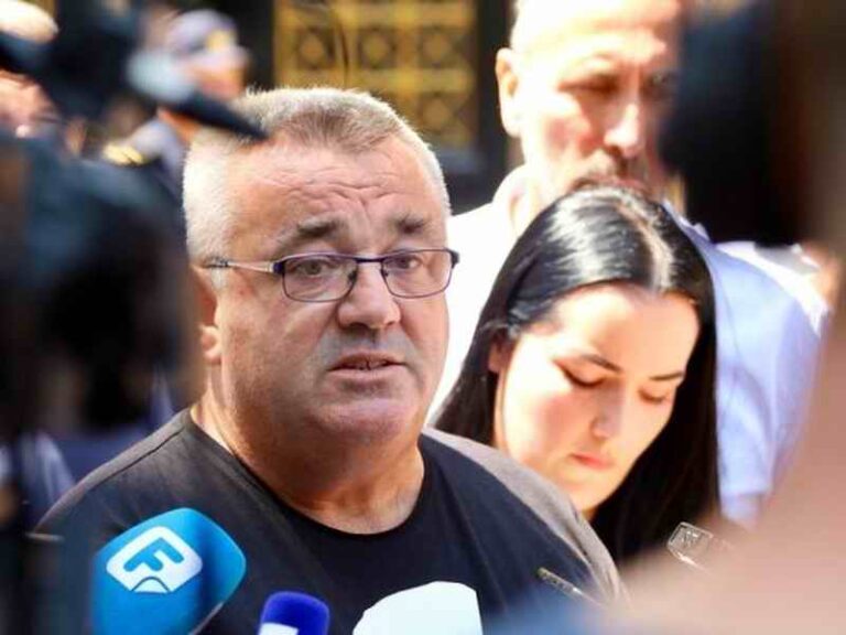 NA POMOLU JE NARODNI USTANAK OD KOGA SE MAFIJAŠKOM REŽIMU UVLAČI STRAH U KOSTI