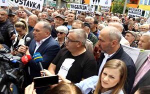 EPILOG PROTESTA PROTIV `PRAVOSUĐA` - Građani zatražili ostavke kompletnog VSTV-a