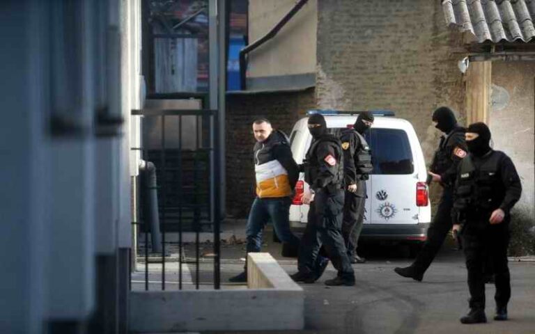 NOVINARI IZBAČENI IZ SUDNICE