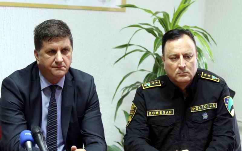 RATNI ŠVERC, NAFTOM, ORUŽJEM, RONHILOM... KAO PREPORUKA ZA MINISTRA, POSLANIKA, PREDSJEDNIKA...